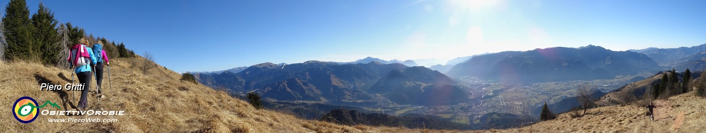 51 Vista sulla conca di Clusone-Rovetta e verso la Val Borlezza.jpg